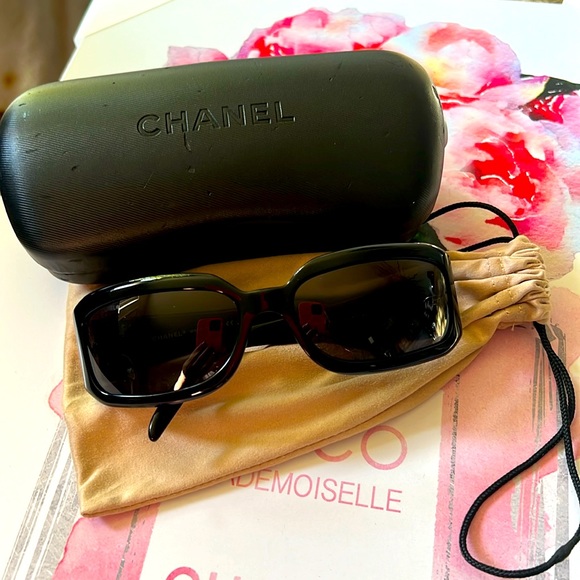 Chanel Crystal CC logo black glasses with case - Picture 1 of 7